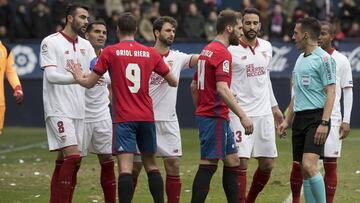 Osasuna players to referee: "Put on your Sevilla shirt!"