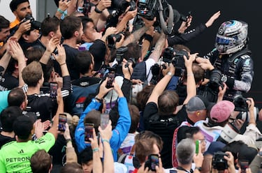 Celebración del piloto nacido en Bolonia, Andrea Kimi Antonelli, tras proclamarse campeón del Gran Premio de Japón.