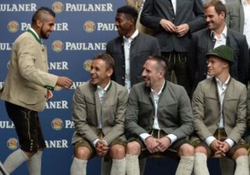 Arturo Vidal, durante una sesión de fotos en un acto promocional del Bayern Munich.