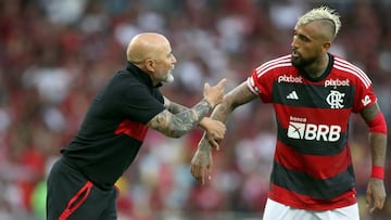 “En Chile Sampaoli dependía de mí y algunos compañeros, en Flamengo no; arriesgué mi carrera por él”
