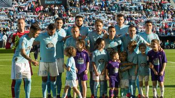 Fran Escribá presentó esta alineación contra el Villarreal y en la del sábado únicamente variarán los centrales.