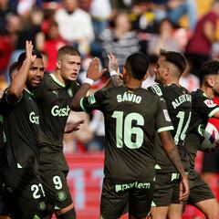 El Girona de Míchel se corona en Vallecas