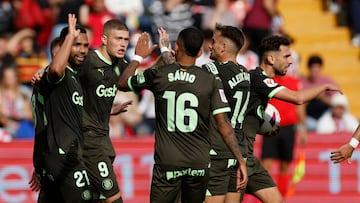 Dovbyk celebra el 1-1 en Vallecas.