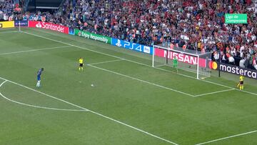 Adrián, directo al 'Hall of Fame' de Anfield: vea la parada que le da la Supercopa al Liverpool