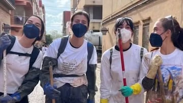 La ayuda de Aitana en uno de los pueblos afectados por la DANA: “Desde las nueve dando palazos”