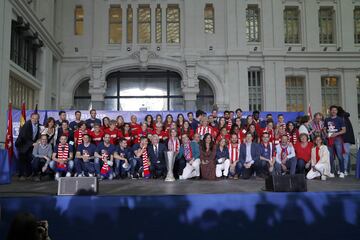 Madrid mayor Manuela Carmena received the players at the town hall