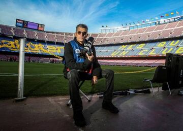 Fernando Zueras en el Camp Nou antes de un partido del Barcelona.