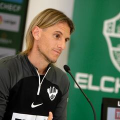 Beccacece: “El respeto no tiene que ver con el color o la edad”