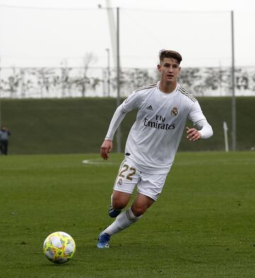 Baeza (2,5M€ por la mitad de su pase) se ha marchado al Celta desde el Castilla.