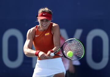 Paula Badosa le endosó un rosco a Mladenovic en el tercer set y sella su pase a la siguiente ronda tras ganar a la francesa por 6-7(4), 6-3 y 6-0 tras dos horas y 45 minutos de batalla.

