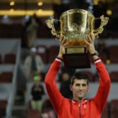 Un Djokovic intratable vuelve a someter a Rafa Nadal: 6-2 y 6-2