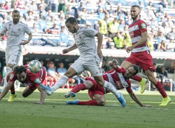 Real Madrid 2-0 Granada | Llegó el primer gol en partido oficial de Eden Hazard, que definió con un sombrero ante Rui Silva.