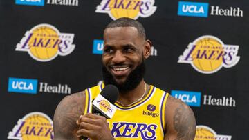 26 September 2022, US, Los Angeles: LeBron James speaks at a press conference. The Los Angeles Lakers start their preparation for the upcoming NBA season on Tuesday. Photo: Maximilian Haupt/dpa (Photo by Maximilian Haupt/picture alliance via Getty Images)