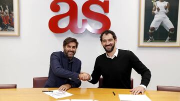 Vicente Jim&eacute;nez, director de AS, y Jorge Garbajosa, presidente de la Federaci&oacute;n Espa&ntilde;ola de Baloncesto.