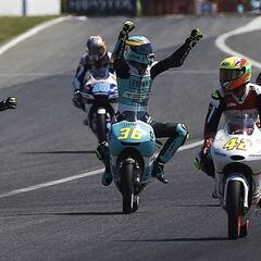 Gran victoria de Mir con pasada para el recuerdo a Martín