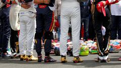 Los pilotos rindiendo homenaje a Bianchi el a&ntilde;o pasado.