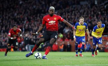 Paul Pogba is keen to play under Zidane, and Madrid's boss is likewise up for working with the midfielder. In 2016, Los Blancos dropped out of the race to sign the Frenchman from Juventus because of their reluctance to do business with the player's contro