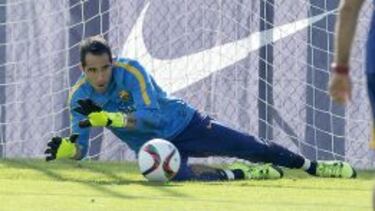 16/08/15 ENTRENAMIENTO DE PRETEMPORADA BARCELONA CLAUDIO BRAVO