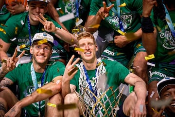 El Unicaja de M¨¢laga, campe¨®n de la BCLtras ganar 67-83 al Galatasaray. Segundo a?o consecutivo que conquista el trofeo.