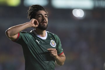 Pizarro suena para llegar a Rayados, donde se habría encontrado con Mohamed, de no haber renunciado el técnico. Sin embargo, se dice que una oferta europea podría evitar el casi inminente fichaje, misma que podría llegar desde el Celta de Vigo.