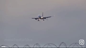 Graban el aterrador intento de aterrizaje del avión del Manchester City