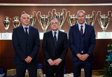 Pablo Laso, Florentino Pérez y Zinedine Zidane.