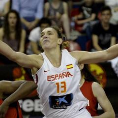 España despierta en el tercer cuarto con las pequeñas