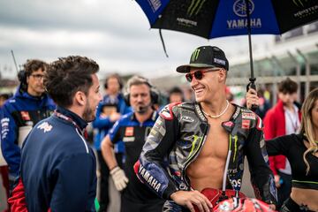 Fabio Quartararo preparándose antes del inicio de la carrera del Gran Premio de Australia.