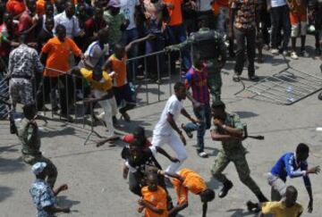 La ciudad de Abidjan se llenó de una multitud de marfileños deseosos de ver a su selección como campeones de África.