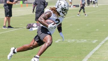 HENDERSON, NEVADA - MAY 21: Ashton Jeanty #2 of the Las Vegas Raiders runs during an OTA offseason workout at the Las Vegas Raiders Headquarters/Intermountain Healthcare Performance Center on May 21, 2025 in Henderson, Nevada. Ethan Miller/Getty Images/AFP (Photo by Ethan Miller / GETTY IMAGES NORTH AMERICA / Getty Images via AFP)