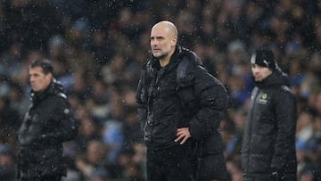 MANCHESTER (United Kingdom), 11/02/2026.- Manchester City manager Pep Guardiola looks on during the English Premier League match between Manchester City and Fulham FC, in Manchester, Britain, 11 February 2026. (Reino Unido) EFE/EPA/ADAM VAUGHAN EDITORIAL USE ONLY. No use with unauthorized audio, video, data, fixture lists, club/league logos, 'live' services or NFTs. Online in-match use limited to 120 images, no video emulation. No use in betting, games or single club/league/player publications.