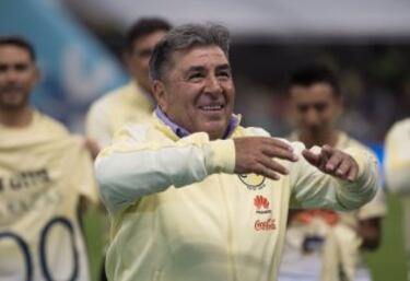 El chileno es considerado como uno de los históricos del conjunto de Coapa, ganando tres títulos de liga.