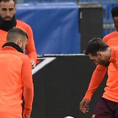 Mina, uno de los 9 jugadores que podría salir del Barcelona