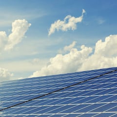 ¿Cuánto cuesta poner placas solares en casa y cuál es el ahorro con los paneles?