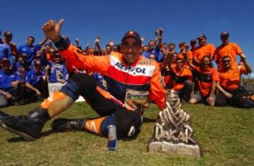 En 2004 y a¨²n en las tierras africanas que le dan nombre, Nani Roma se convirti¨® en el primer espa?ol en ganar el rally Dakar. Lo hizo en motos, la categor¨ªa m¨¢s prol¨ª?fica para los espa?oles en dicha prueba. A?os m¨¢s tarde conseguir¨ªa el t¨ªtulo tambi¨¦n en coches.