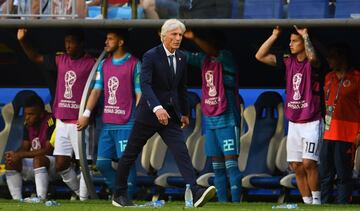 José Néstor Pékerman se fue de la Selección Colombia. El técnico argentino se va después de seis años, la clasificación a dos mundiales, descubrir nuevos talentos y figuras para el fútbol colombiano y el récord de partidos dirigidos con el equipo nacional. Acá unas imágenes para el recuerdo. ¡Gracias Profe!