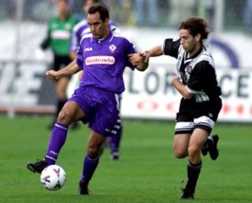 Edmundo played for Fiorentina, Napoli, Vasco de Gama and internacional before being slapped a four-year term for manslaughter. A 'Habeas Corpus' allowed him to walk free after spending just one day behind bars.