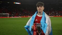 El seleccionador Mascherano llama a los argentinos de Europa