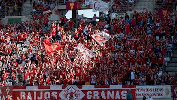 Los aficionados de la Región vuelven a los estadios