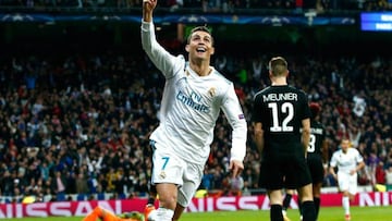 Cristiano Ronaldo celebra su gol con el Real Madrid ante el PSG en la Champios League