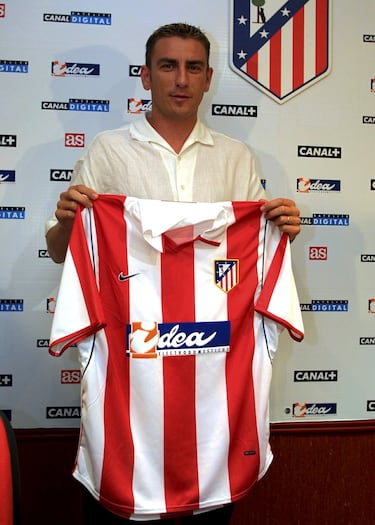 Galician jogou em Celta entre 1987 e 1994 e no Atlético de Madrid entre 2001 e 2003.