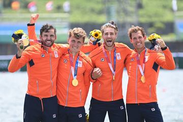 Piragüismo, cuatro con timonel masculino | Récord del mundo y olímpico: 5:32.03 minutos