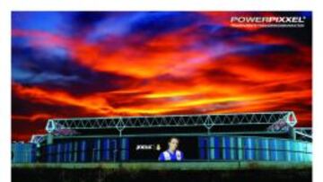 Así quedará la pantalla gigante una vez se instale en la fachada del Gol Prat de Cornellà-El Prat.