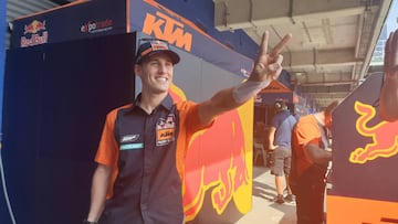 Pol Espargaró en el paddock de Tailandia.
