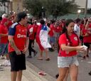 La escena que sorprende a los hinchas de la Roja en Orlando: complicado ambiente