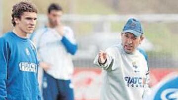 <b>SATISFECHO. </b>Lotina está satisfecho con su plantilla, a pesar de que no llegarán más refuerzos.