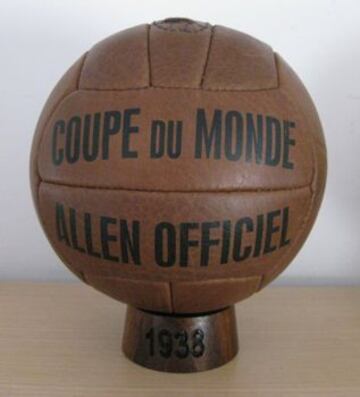 Mundial de Francia 1938. Modelo 'Allen', primer balón que utilizó válvula.