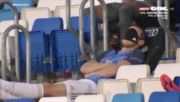 Bale se hace el dormido en el partido ante el Alav&eacute;s.