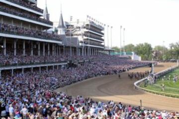 Al evento de caballos más importante asistieron aproximadamente 170,513 para ver coronarse a American Pharoah con el Jockey mexicano, Victor Espinoza.