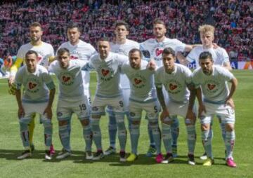 Once del Celta. De pie: Segio Álvarez, Cabral, Pablo Hernández, Sergi Gómez y Wass. Agachados: Orellana, Jonny, Iago Aspas, Marcelo, Hugo Mallo y Nolito.